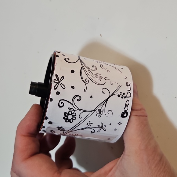 Doodle Stampin Round Jumbo wheel stamp 2" wide - Picture 3 of 3